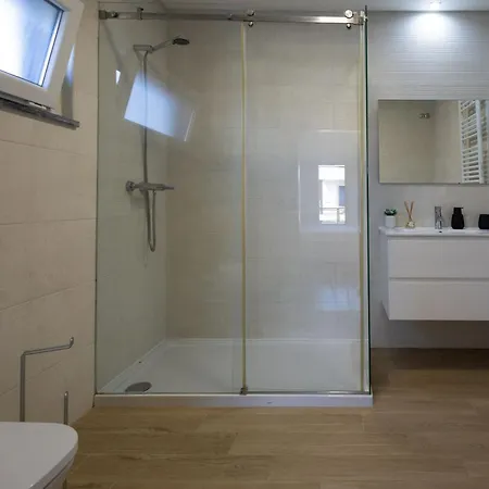 Piscina Aquecida E Casa De Banho Privativa *