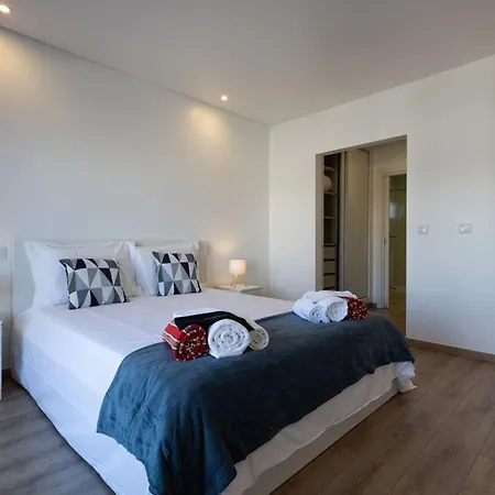 Habitación en casa particular Piscina Aquecida E Casa De Banho Privativa Fernão Ferro