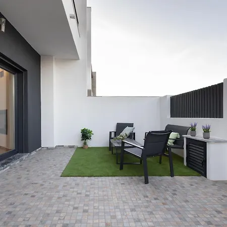 Piscina Aquecida E Casa De Banho Privativa Habitación en casa particular Fernão Ferro