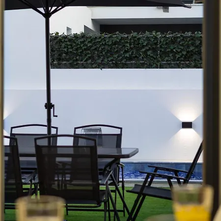 Piscina Aquecida E Casa De Banho Privativa *