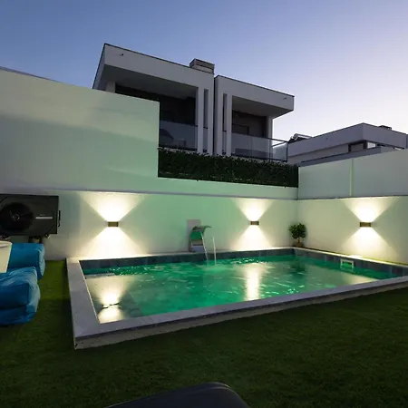 Piscina Aquecida E Casa De Banho Privativa *